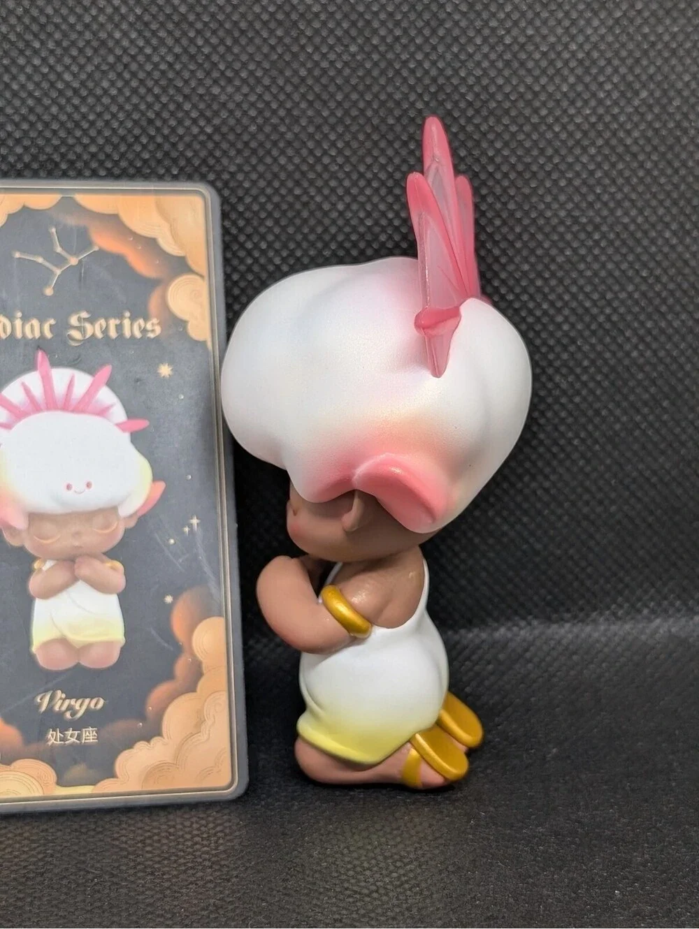 POP MART bundle items